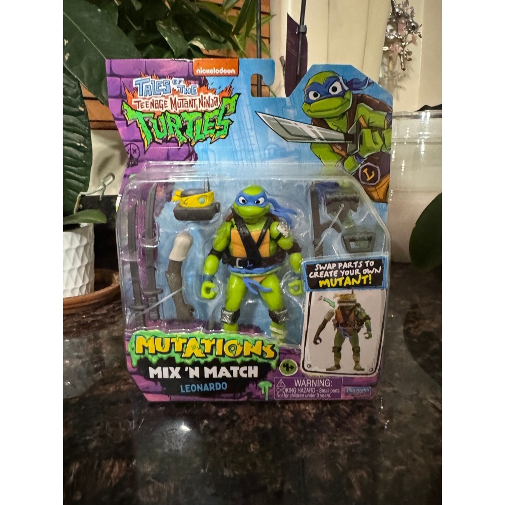 Tales of Teenage Mutant Ninja Turtles: Mutations Mix & Match 4.5" Leonardo Basic